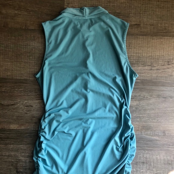 A Pea In The Pod Maternity Sleeveless Top - Picture 2 of 3